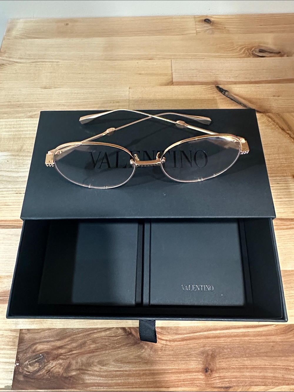 Valentino Round Gold Metal Frame Glasses; NWOT - Picture 9 of 10